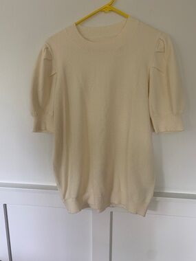 New Cream Short Sleeve Sweater